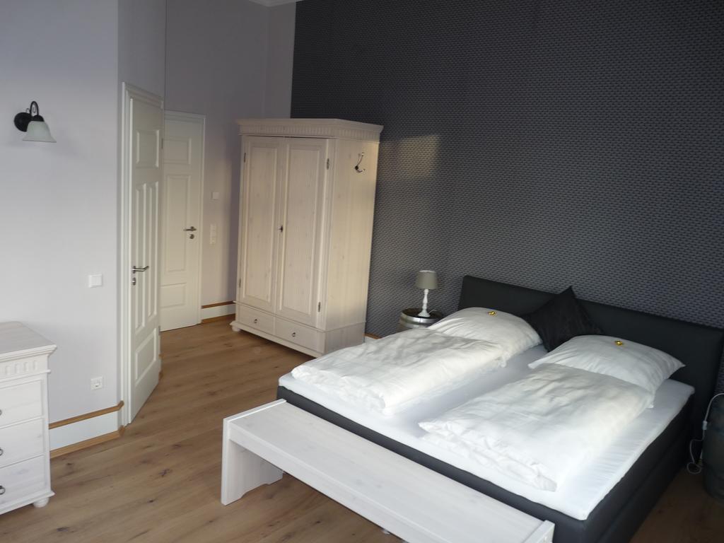 Garni - Hotel Unsere Stadtvilla Hechingen Zimmer foto